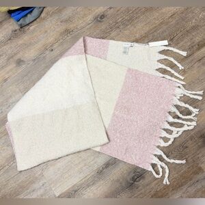 Gentle Fawn Pink and Cream Fringed Scarf